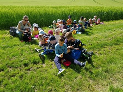 2021-06-01 Kindertag die Schwalben fliegen aus 1.jpg